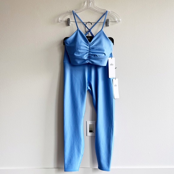 ALO Yoga Pants - ALO Airlift Set, Crystal Clear Blue, Large